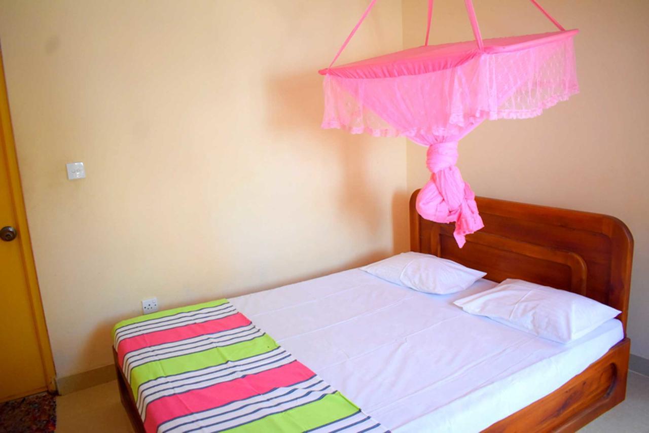 Yaswi Guest House Passikudah Ngoại thất bức ảnh